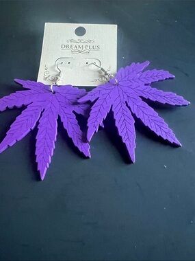 Dream Plus Purple Leaf Statement Earrings
